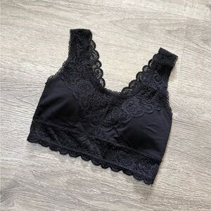 •ALTAR’D STATE• LACE BRALETTE